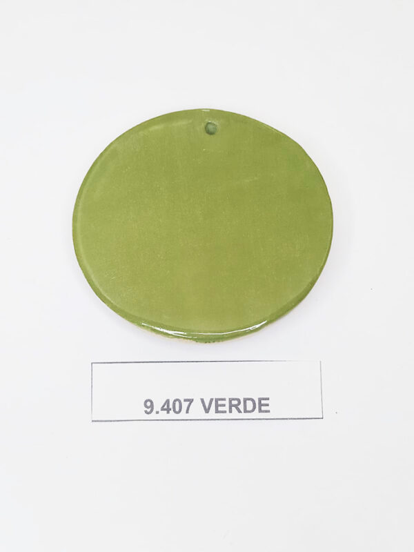 Engobe sólido color verde.
